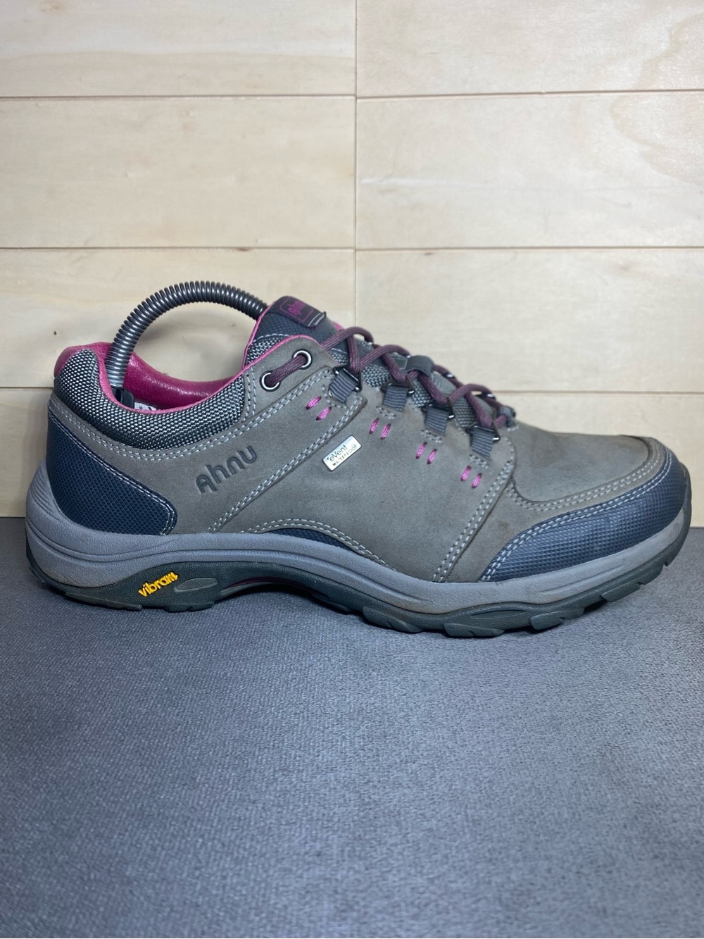 Ahnu Montana 3 Hiking Shoes Women's Size 9 Charcoal Grey Pink Waterproof Leather